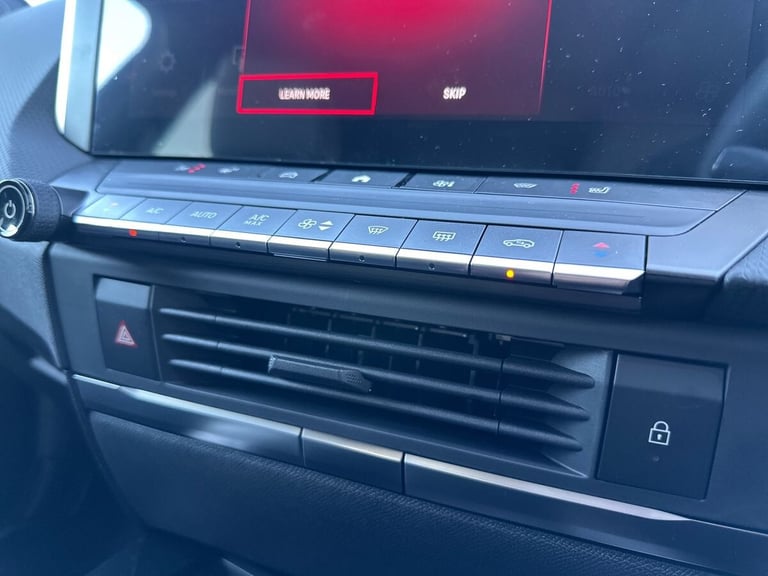 2025 Vauxhall Astra Astra 1.2 Turbo 130 Ultimate 5Dr Estate Estate Petrol Manual