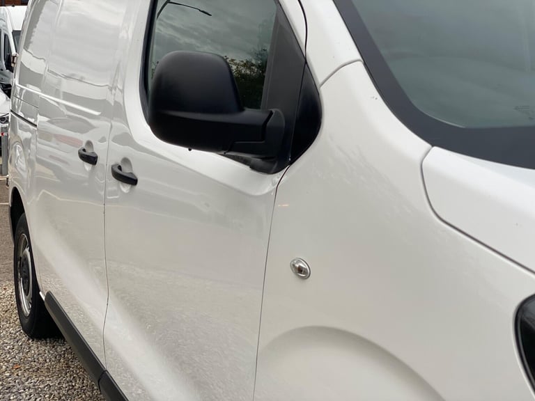 2019 Peugeot Expert 2.0 BlueHDi 1400 Professional Standard Panel Van MWB Euro 6 (s/s) 6dr PANEL V...