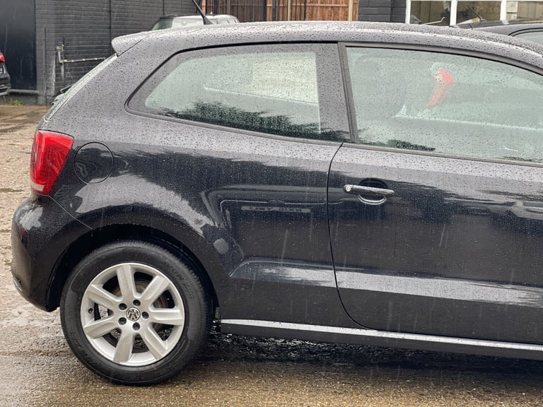 VOLKSWAGEN POLO 1.4 SE 2011