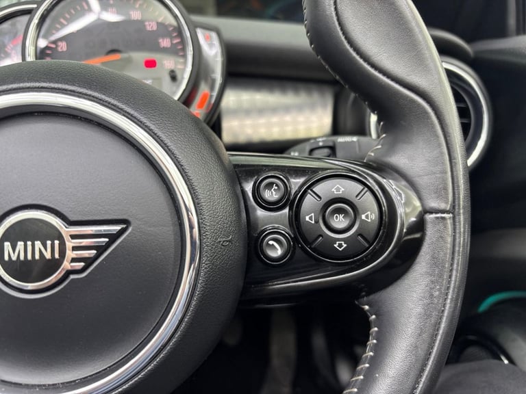 2020 MINI Convertible 1.5 Cooper Exclusive Convertible 2dr Petrol Manual Euro 6 (s/s) (136 ps) Co...