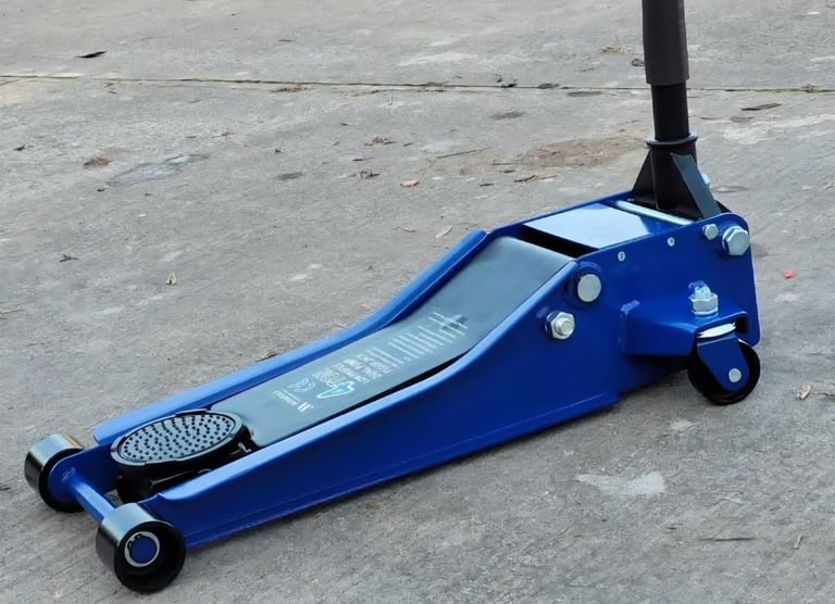 Ultra Low 4 Ton Trolley Jack 