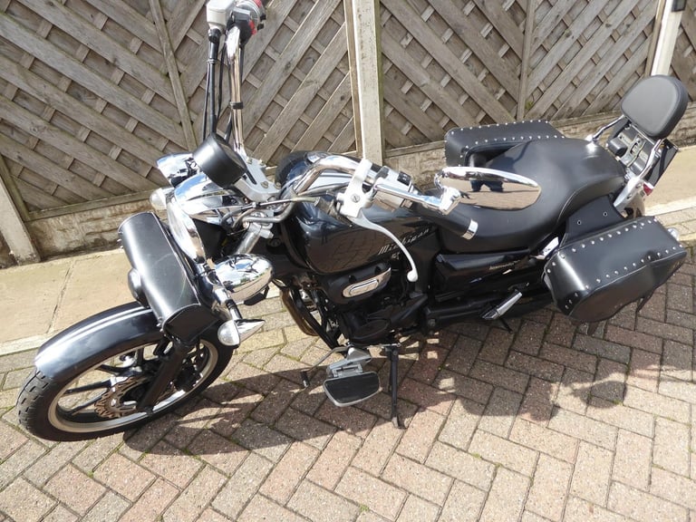 LEXMOTO MICHIGAN 125 CRUISER 16 REG VERY LOW MILES STAINLESS EXHUAST LONG MOT