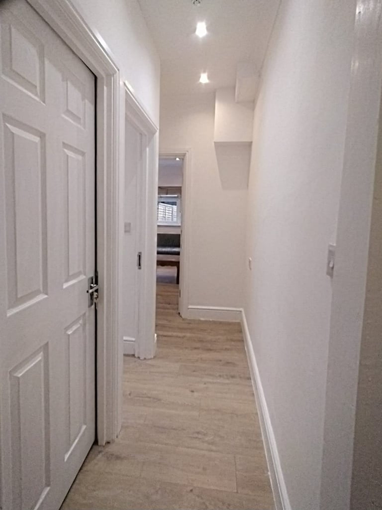 DSS GR FL2 BEDROOM GARDEN FLAT10MIN BUS WIMBLEDON10MIN WALK RAYNES PARK ONLY FOR PARENTS+CHILDREN
