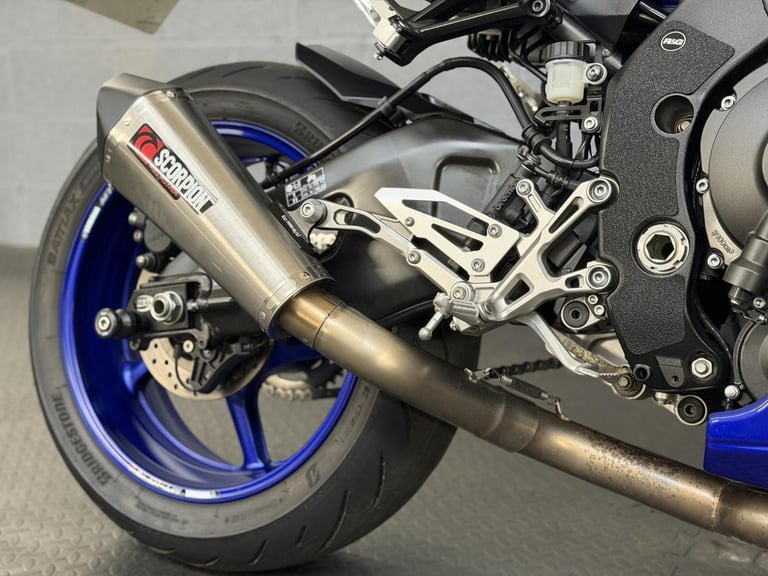 2018 Yamaha MT-10 1000 Hyper-naked Petrol Manual Euro 4 (160 ps)