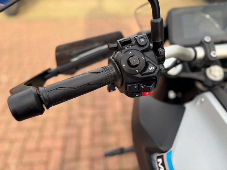 YAMAHA MT-07 Y-AMT 2025 - 1 OWNER - 249 MILES - ICE STORM - EXTRAS FITTED