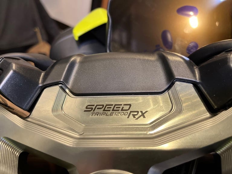 2025 Triumph Speed Triple 1200 RX Petrol yellow 6 Speed