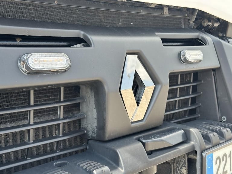 2022 RENAULT K440 8X4 TIPPER