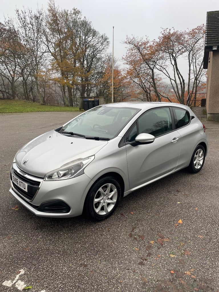 Peugeot, 208, Hatchback, 2016, Manual, 1199 (cc), 3 doors