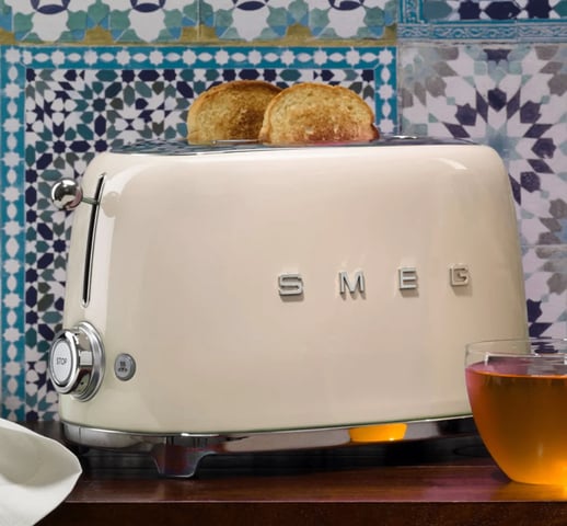 BRAND NEW Smeg 50's Retro TSF01CRUK Slice Toaster Stainless