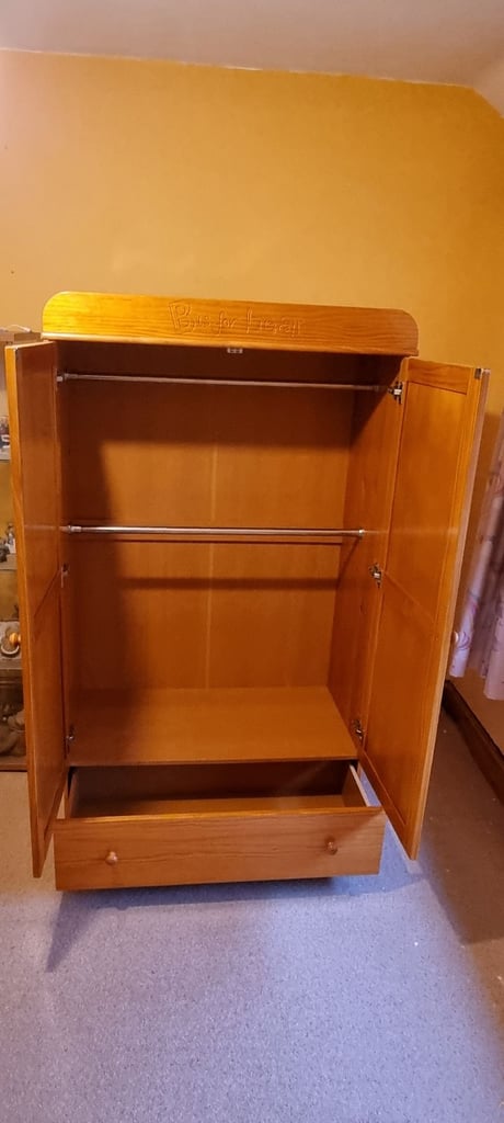 OBaby wardrobe