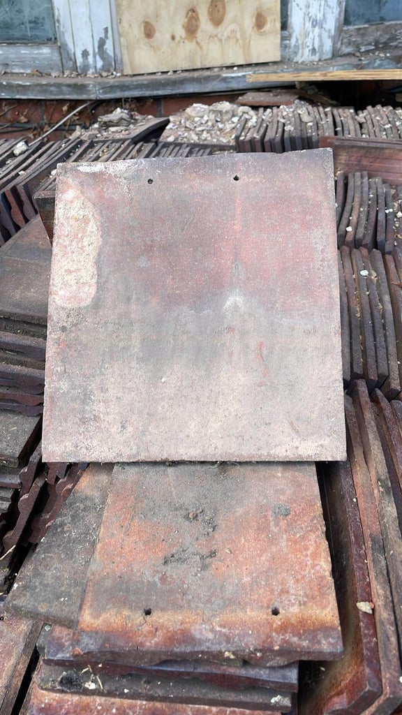 HUGE SAVING on Rosemary Medium Mixed Brindle Roof Tiles - Over 2000 Available! (NW10)
