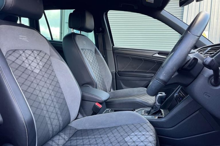 2022 Volkswagen Tiguan 2.0 TDI R-Line 5dr DSG ESTATE DIESEL Semi Automatic