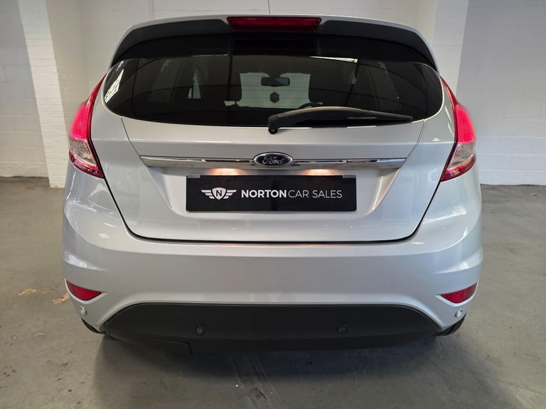  Ford Fiesta 1.6 Titanium Powershift Euro 5 5dr Petrol Automatic