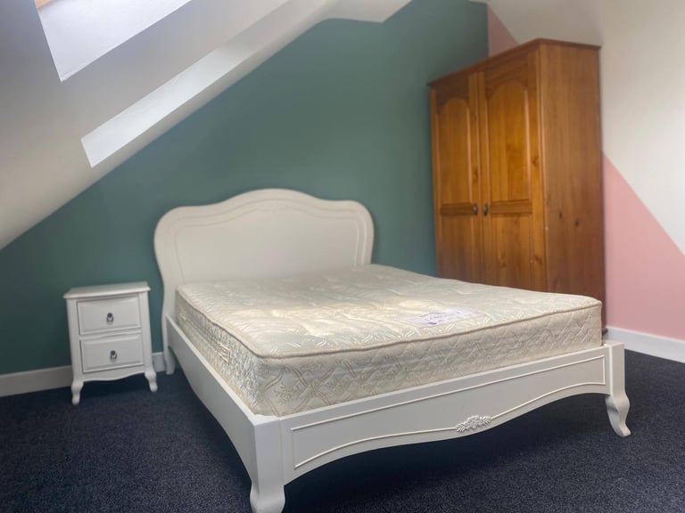 Shared Room for Rent in a Spacious, Friendly House at S6