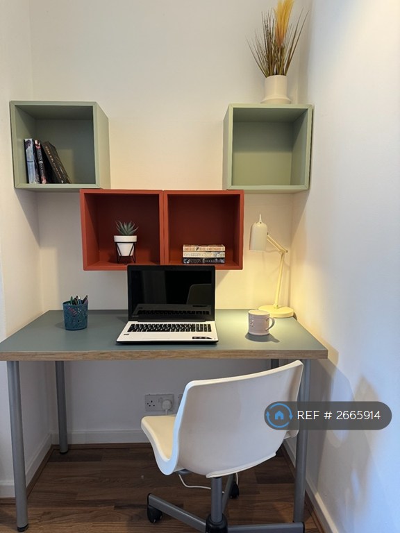 7 bedroom house in Stalbridge Avenue, Liverpool, L18 (7 bed) (#2665914)