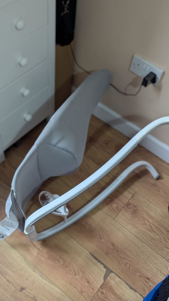 image for Munchkin Spring 2 in 1 Baby Bouncer