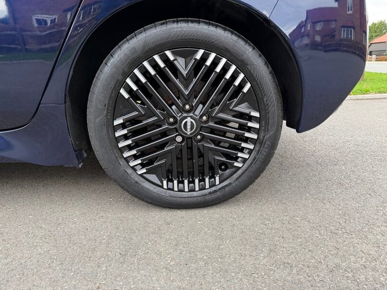  Nissan Leaf LEAF N-connecta 5dr Hatchback Electric Automatic