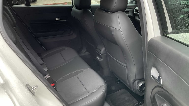  Jeep Avenger 1.2 e-Hybrid Summit 5dr DCT Hatchback Petrol Automatic