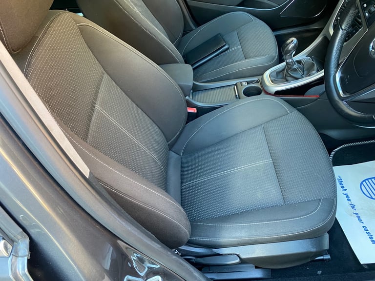 2011 Vauxhall Astra 1.6i 16V SRi 5dr ESTATE Petrol Manual