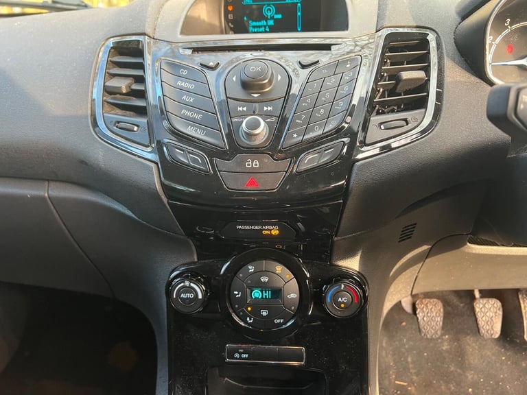 FORD FIESTA 1.0 T EcoBoost Zetec S Red Manual Petrol 2013