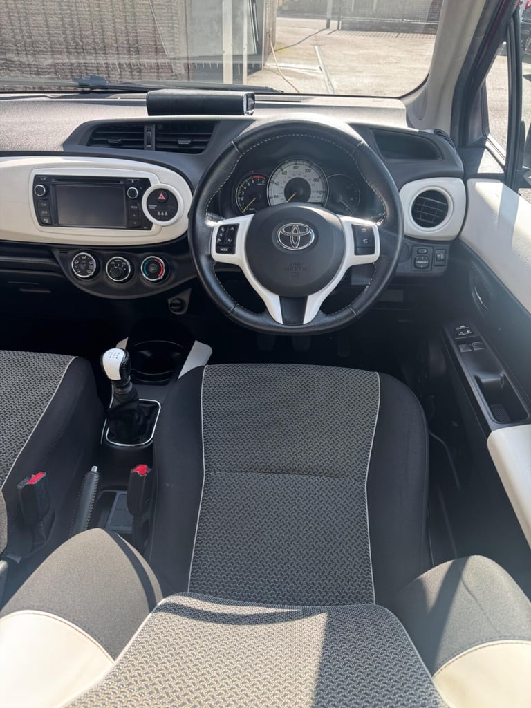 2013 Toyota Yaris 1.33 Dual VVT-i Trend Euro 5 5dr HATCHBACK Petrol Manual