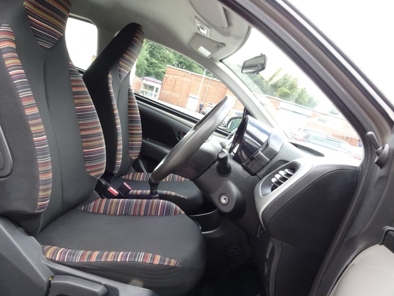 1.0 VTi Feel 5dr £20 TAX +FSH +BTOOTH +JUST SERVICED*