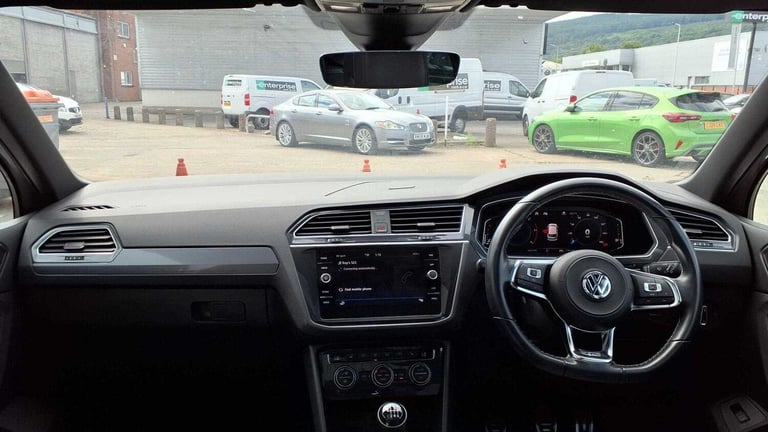 2020 Volkswagen Tiguan 2.0 TDi 150 R-Line Tech 5dr ESTATE DIESEL Manual