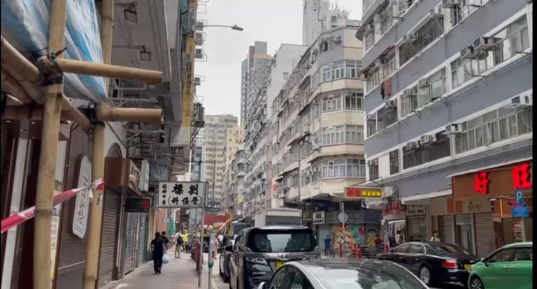 image for Pholiten Monitor Arm for 13-32 inch Screens