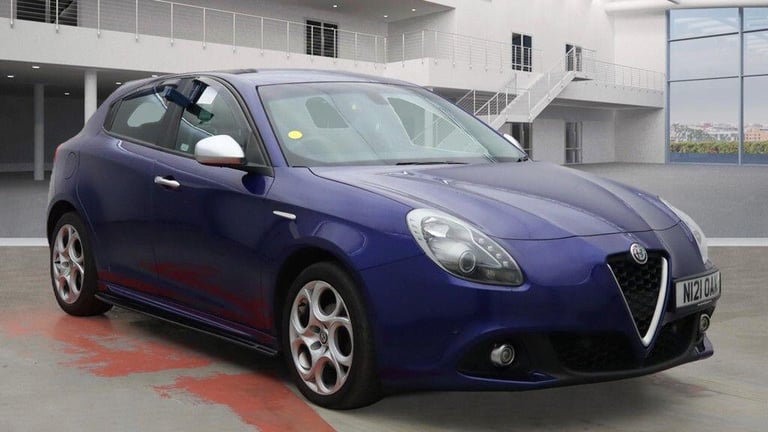image for  Alfa Romeo Giulietta 1.6 JTDM-2 Tecnica Euro 6 (s/s) 5dr Diesel Manual