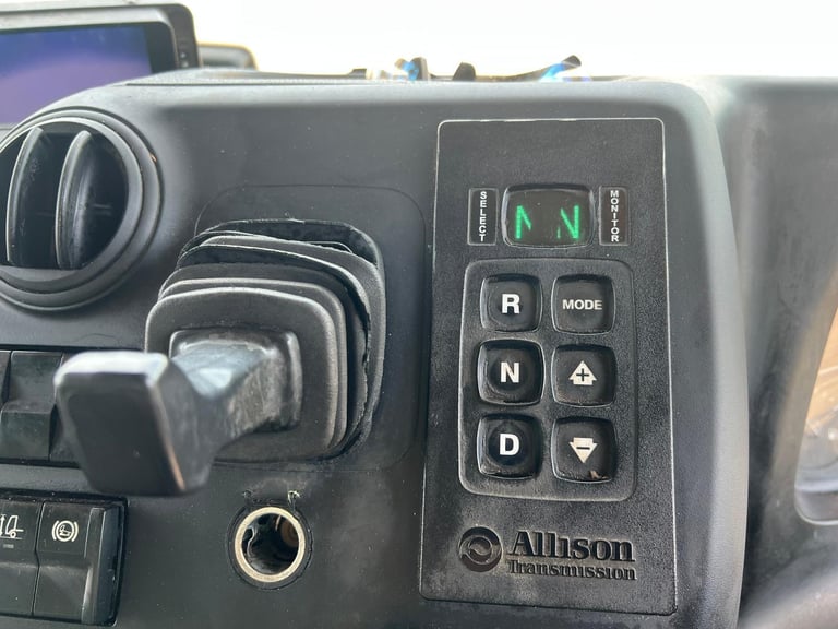 Mercedes-Benz ECONIC 1830 