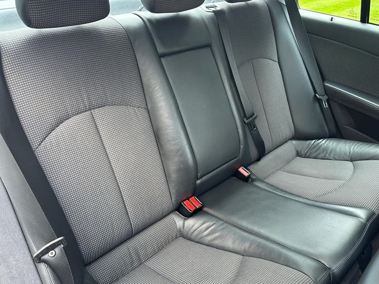 2003 Mercedes-Benz E-Class 2.6 E240 Avantgarde 4dr SALOON Petrol Automatic