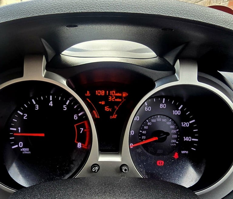 Nissan, JUKE, Hatchback, 2013, Manual, 1598 (cc), 5 doors