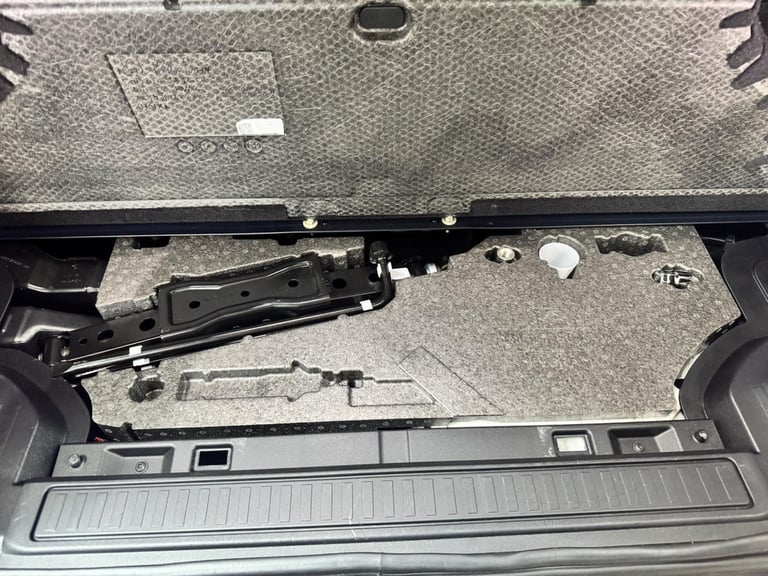 2023 Land Rover Defender 130 3.0 D300 MHEV X Auto 4WD Euro 6 (s/s) 5dr ESTATE Diesel Automatic