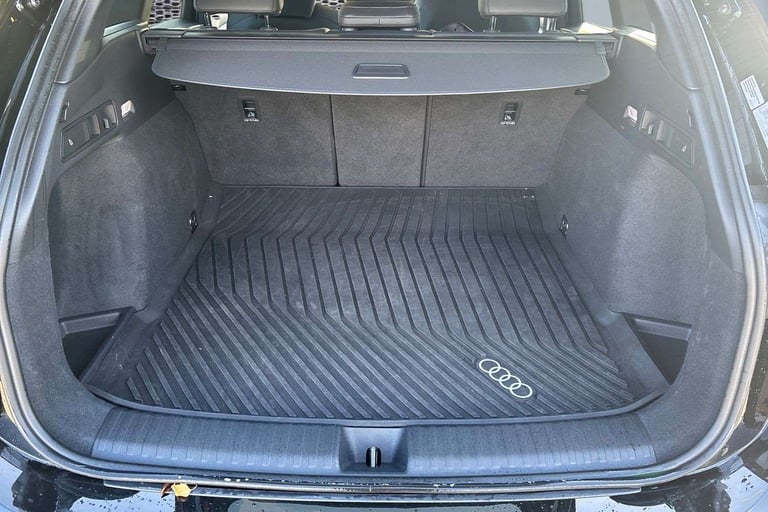 2024 Audi Q6 e-tron 225kW Performance 100kWh Edition 1 5dr Auto Estate Electric Automatic