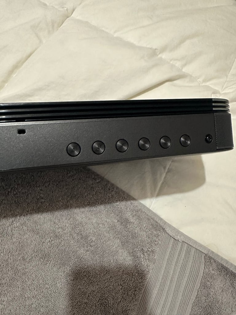 LG Sound bar and subwoofer - surround sound 