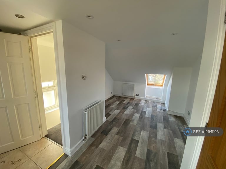 3 bedroom house in Northumberland Crescent, Feltham, TW14 (3 bed) (#2641193)