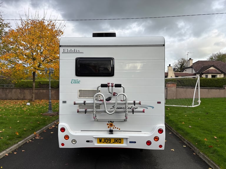 Elddis Sunseeker 115 Coachbuilt Motorhome. 2 Berth. 2009 Peugeot 2.2 Diesel. A/C
