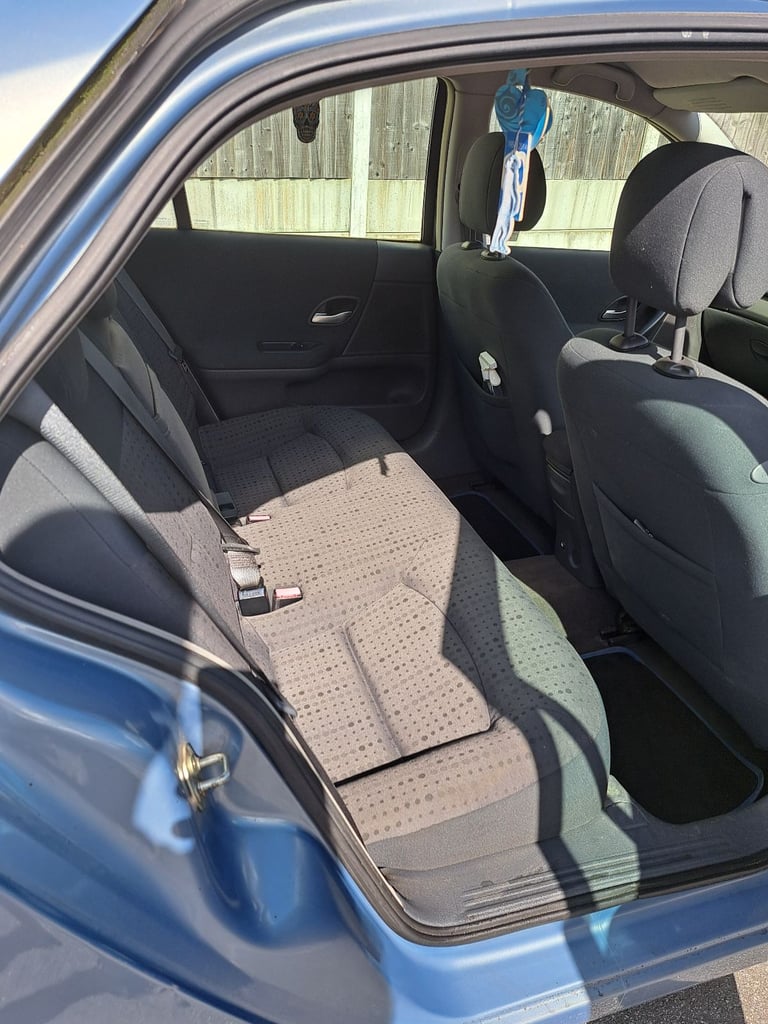 Renault, LAGUNA, Hatchback, 2004, Manual, 1783 (cc), 5 doors