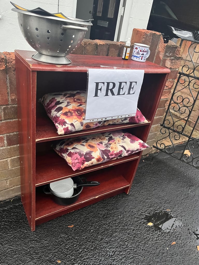 Free stuffs at 54 Cowper Road