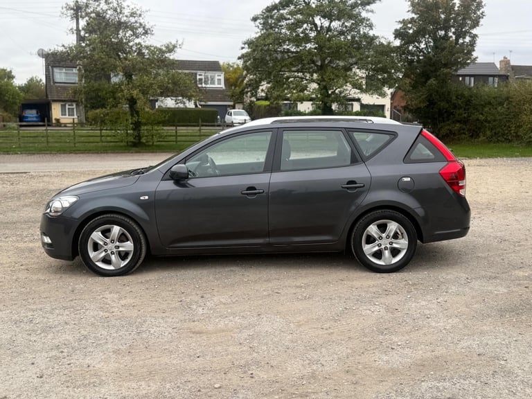 2012 Kia Ceed 1.6 CRDi EcoDynamics 2 Sports Wagon Euro 5 (s/s) 5dr ESTATE Diesel Manual