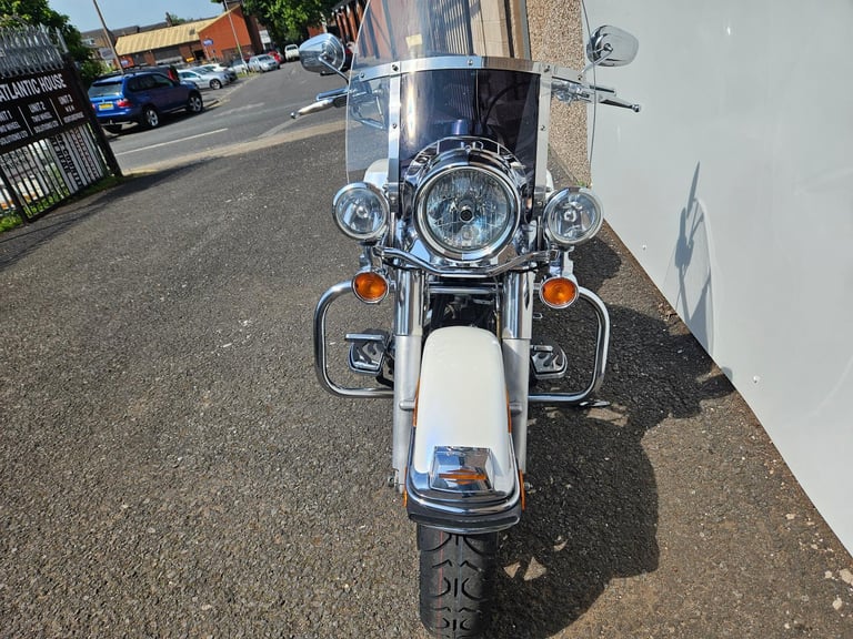 Harley-Davidson FLHR 1450 road king stunning looking 