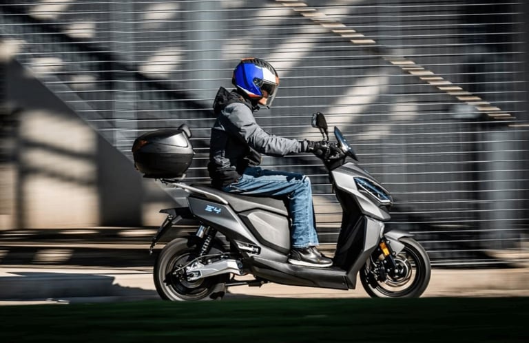 NEW MGB Lifan E4 3kW Electric Scooter A1 Licence Learner Legal 125cc equivale...