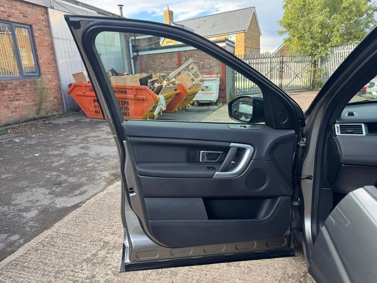 2017 Land Rover Discovery Sport 2.0 TD4 HSE 4WD Euro 6 (s/s) 5dr ESTATE Diesel Manual