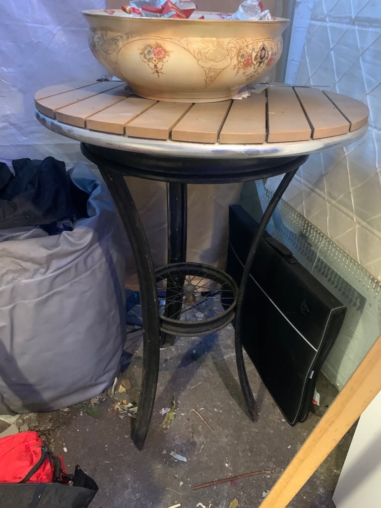 image for Standing bistro taable