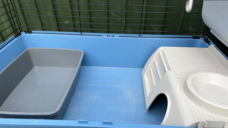 Used Rabbit/Guinea Pig Cages