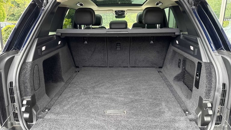  Land Rover Range Rover 3.0 D300 SE 4dr Auto SUV Diesel Automatic