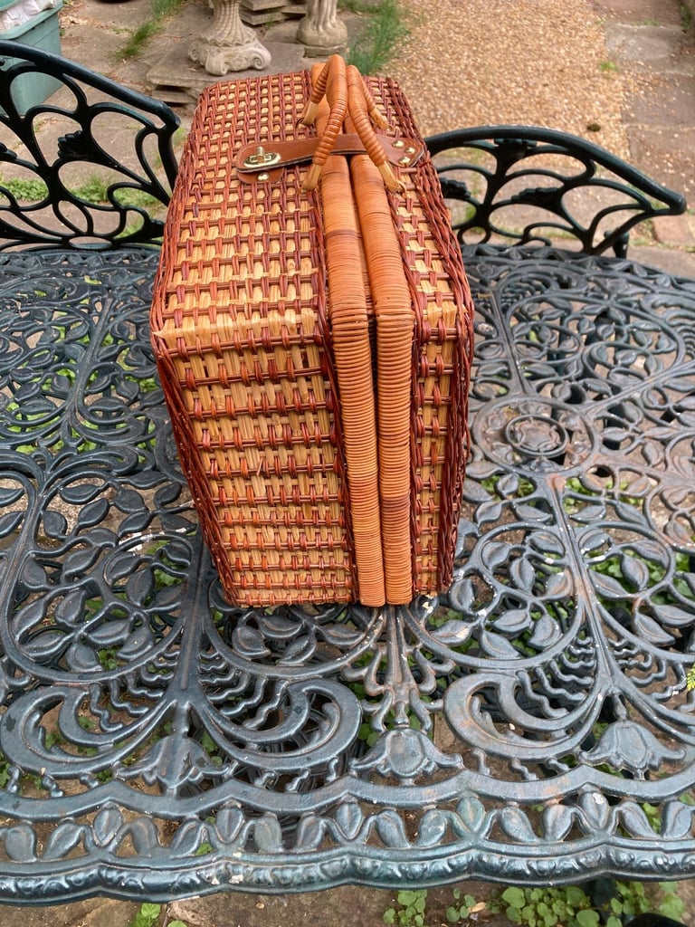 Unused 4 piece picnic set in wicker basket  - 'Reasonable' offer accepted 