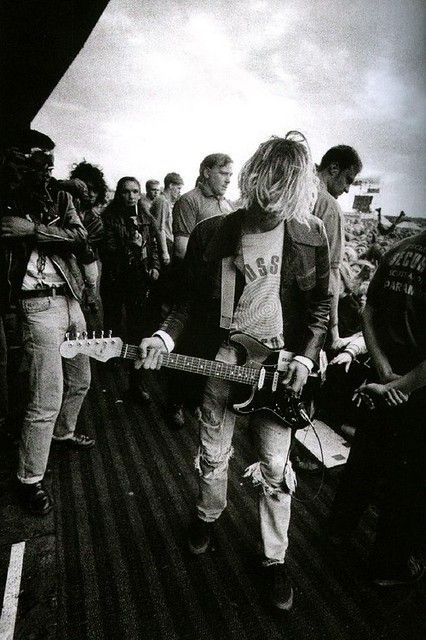 Nirvana Kurt Cobain 'vandalism' stratocaster Reading Festival 1991 replica electric guitar. 