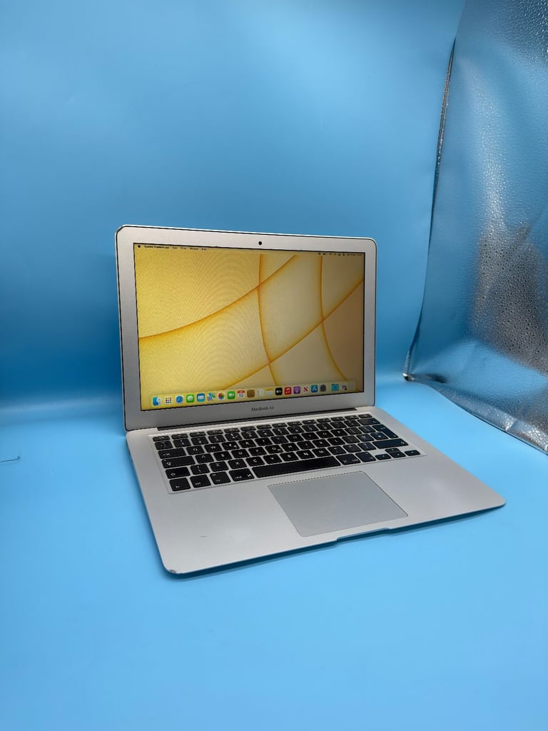 MacBook Air 2017 | i5 | 8GB RAM | 256GB SSD | 13.3"