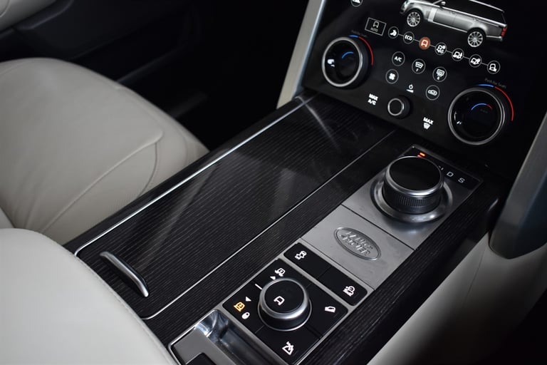 2019 Land Rover Range Rover V8 AUTOBIOGRAPHY+Top of the range model! Estate Petrol Automatic